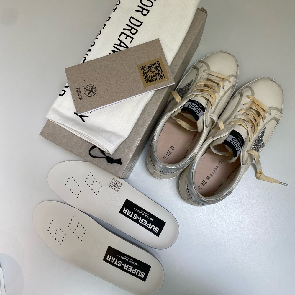 Golden Goose Superstar Sneaker in White Leather/Silver/Glitter Sz 40 New in Box - Picture 5 of 15